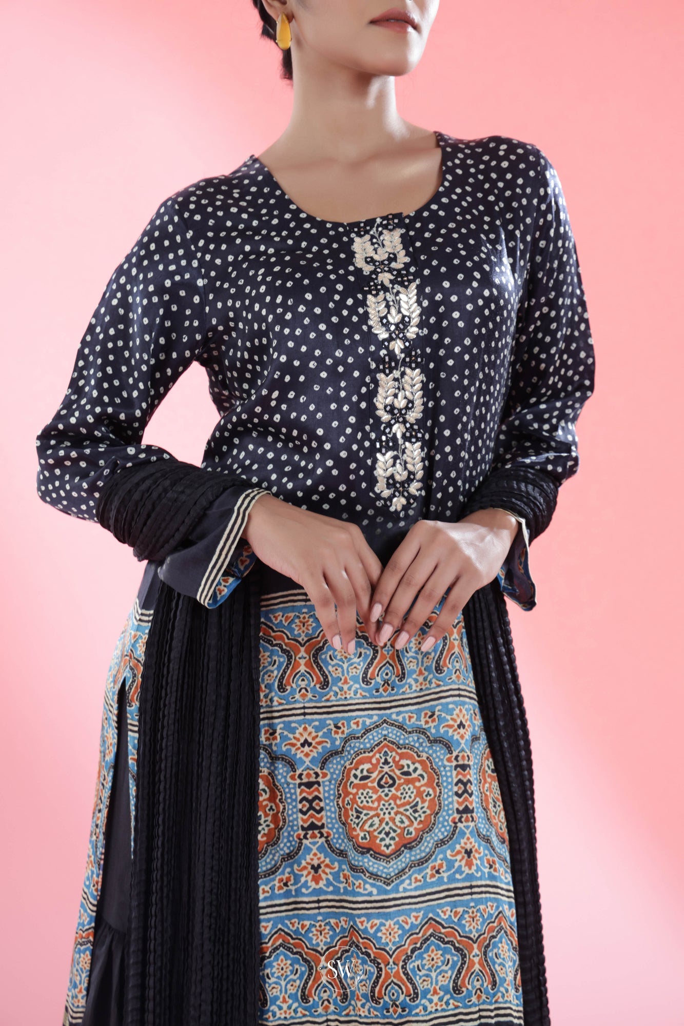 Cool Black Printed Straight Suit Set With Hand Embroidery