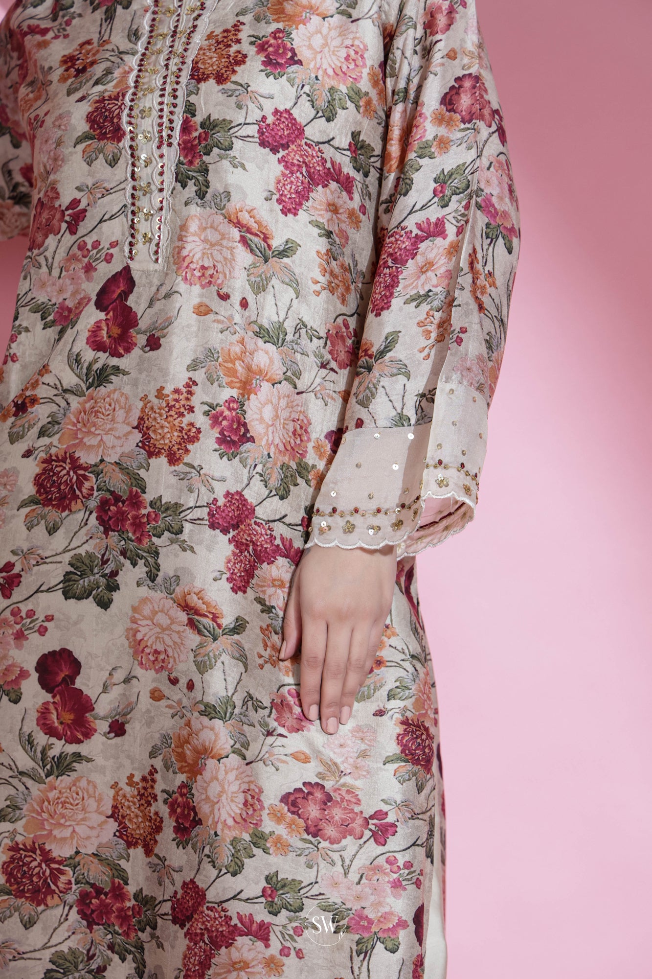 Off White Printed Top And Bottom Set With Floral Pattern