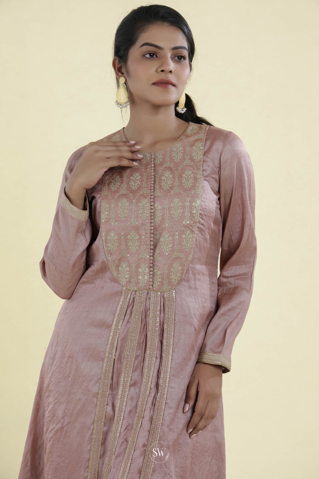 Oyster Pink Straight Suit Set With Floral Weaving