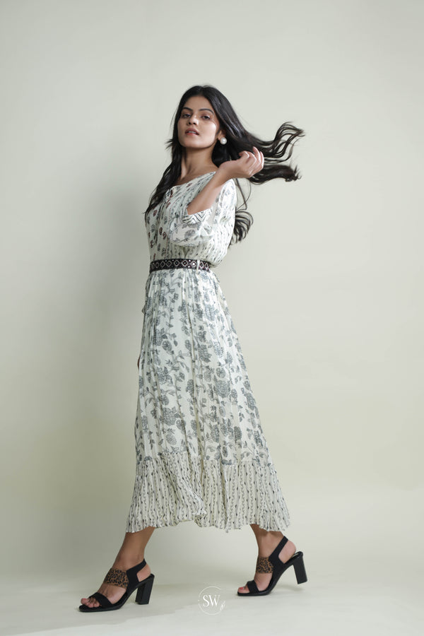 Peppermint White Printed Kurti With Floral Pattern